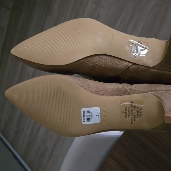 EUC booties- khaki - Picture 4 of 4